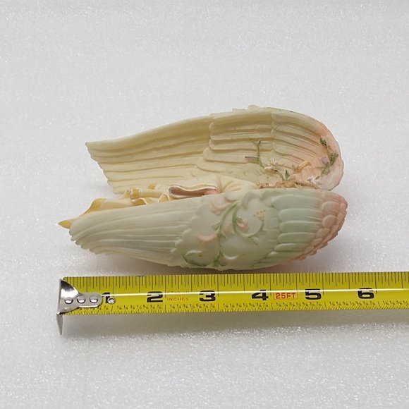 Vintage Angel's Embrace "Christmas Around the World" House of Lloyd Stock #5309 - Picture 14 of 16